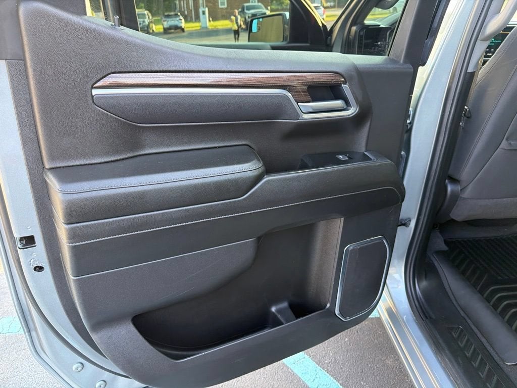 2025 Chevrolet Silverado 1500 LT (2FL)