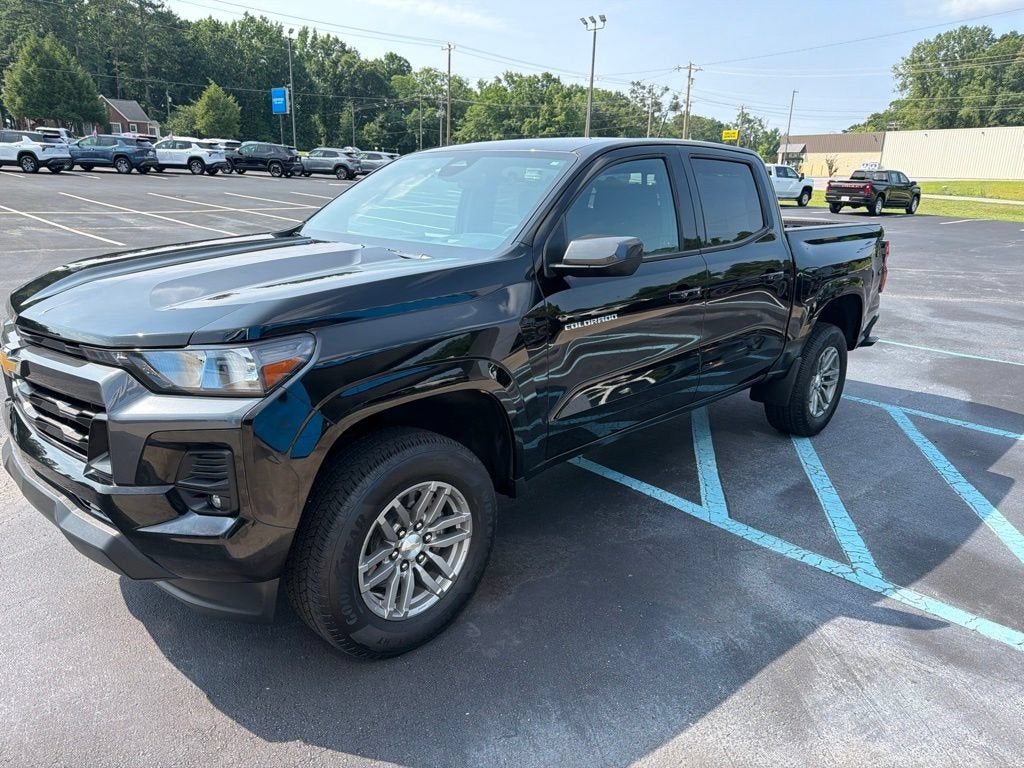 2024 Chevrolet Colorado LT