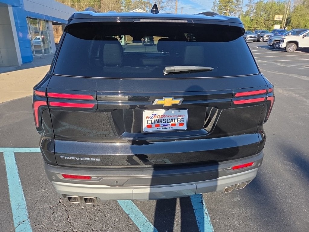 2025 Chevrolet Traverse LT
