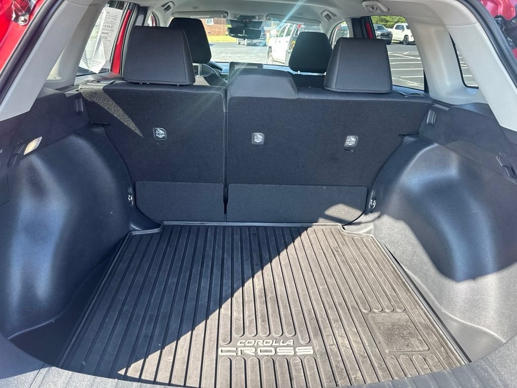 2025 Toyota Corolla Cross LE