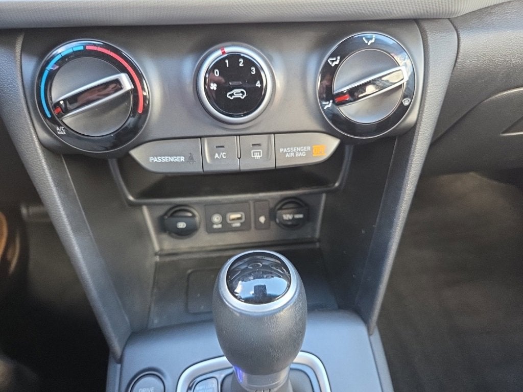 2021 Hyundai Kona SEL Plus